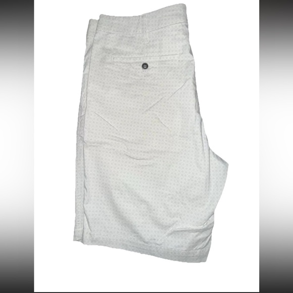 Express Men’s Casual/Dress Shorts 36W at the knee 10” inseam - Picture 3 of 4